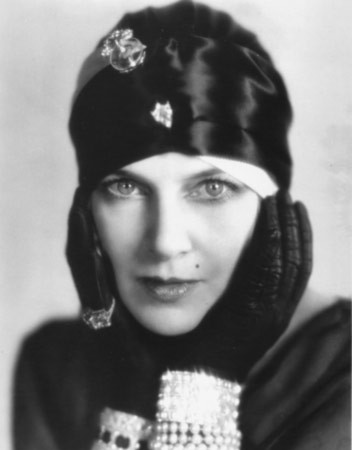 Olga Baclanova fotoğrafı