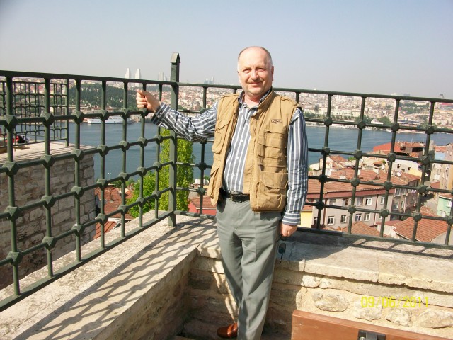 Hayri Küçükdeniz fotoğrafı