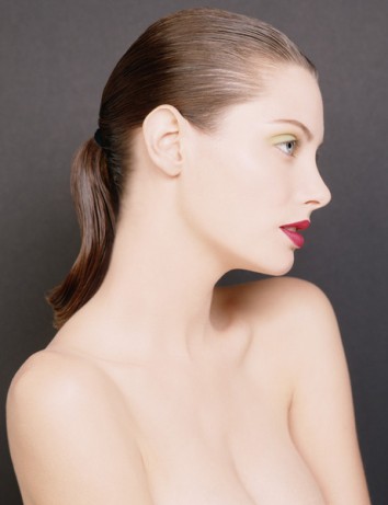 April Bowlby fotoğrafı