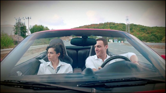 Kerem Bürsin Fotoğrafı