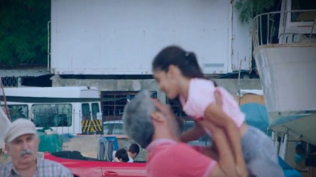 Kerem Bürsin Fotoğrafı