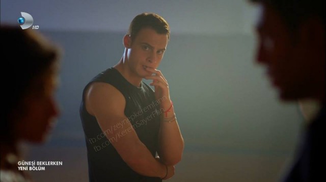 Kerem Bürsin Fotoğrafı