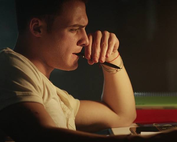 Kerem Bürsin Fotoğrafı