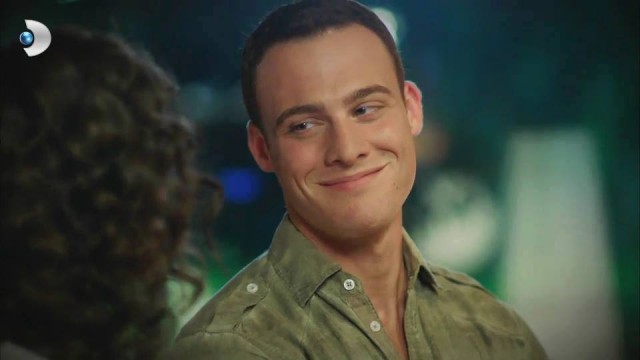 Kerem Bürsin Fotoğrafı