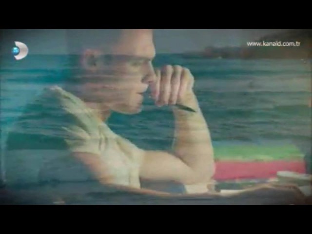 Kerem Bürsin Fotoğrafı