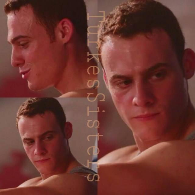 Kerem Bürsin Fotoğrafı