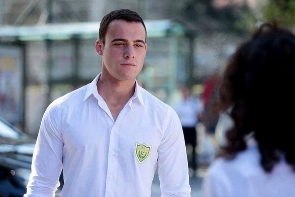 Kerem Bürsin Fotoğrafı