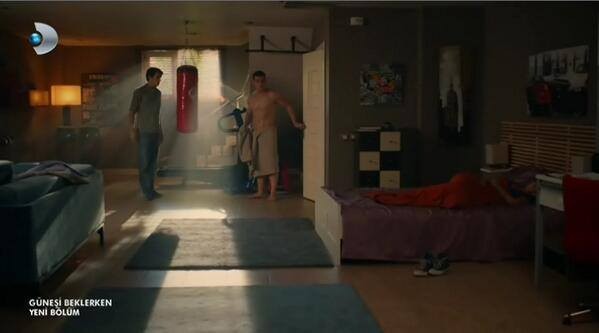 Kerem Bürsin Fotoğrafı