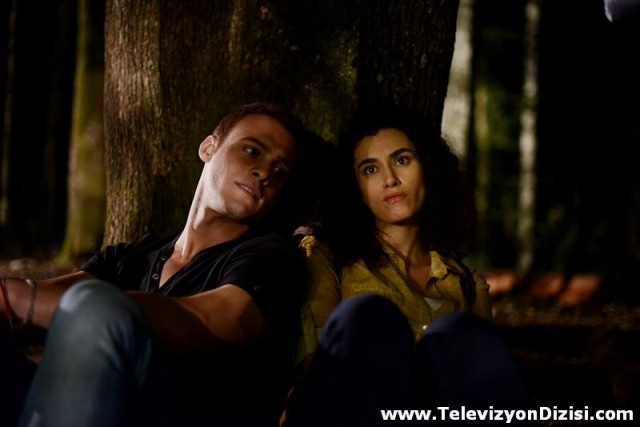 Kerem Bürsin Fotoğrafı