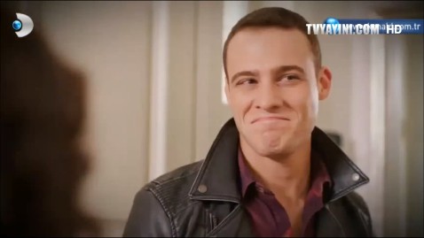 Kerem Bürsin Fotoğrafı