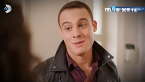 Kerem Bürsin Fotoğrafı