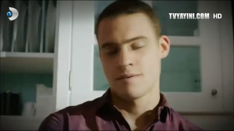 Kerem Bürsin Fotoğrafı