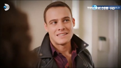 Kerem Bürsin Fotoğrafı