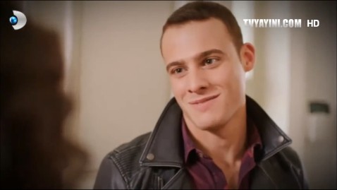 Kerem Bürsin Fotoğrafı