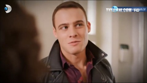 Kerem Bürsin Fotoğrafı