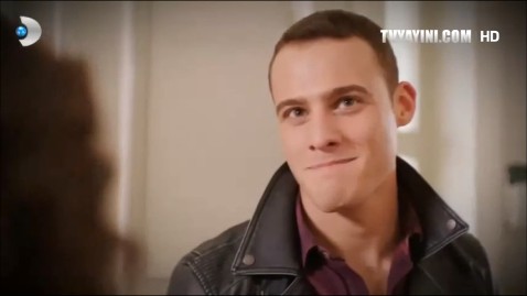 Kerem Bürsin Fotoğrafı