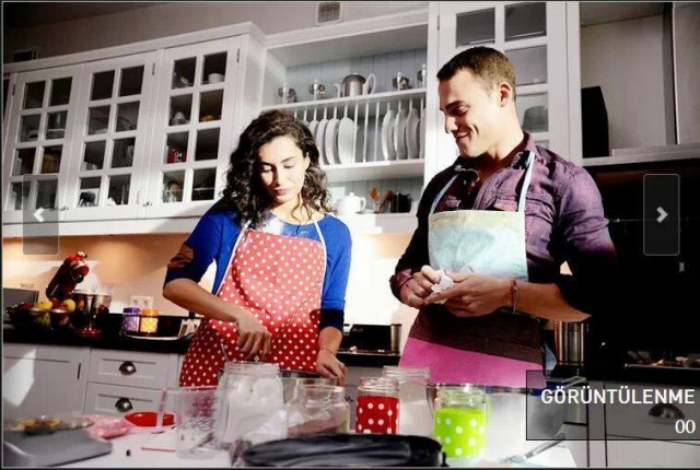 Kerem Bürsin Fotoğrafı