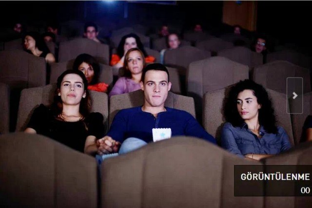 Kerem Bürsin Fotoğrafı