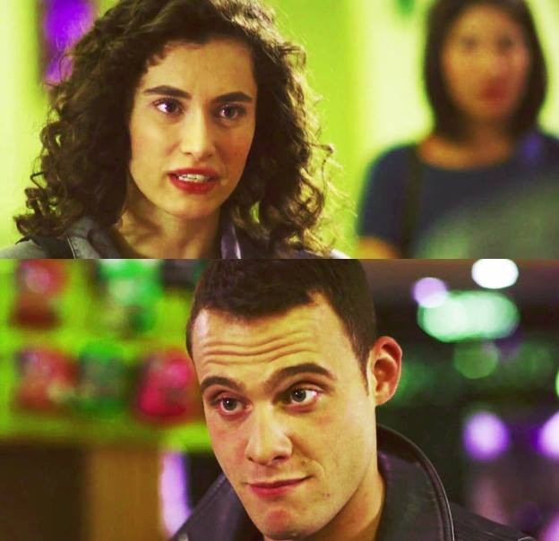 Kerem Bürsin Fotoğrafı