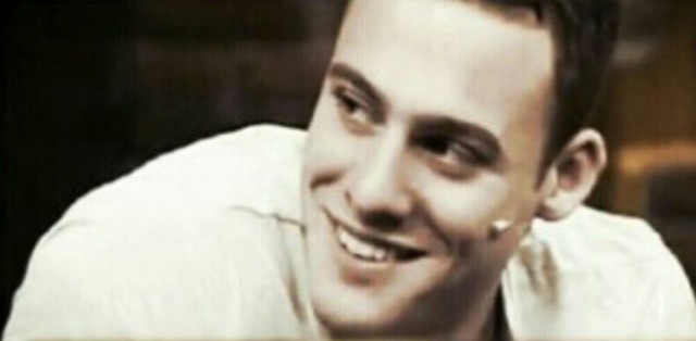 Kerem Bürsin Fotoğrafı