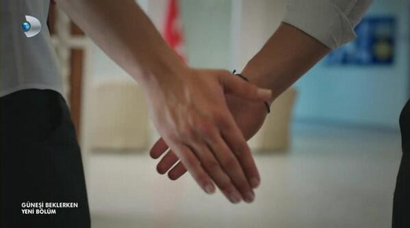 Kerem Bürsin Fotoğrafı