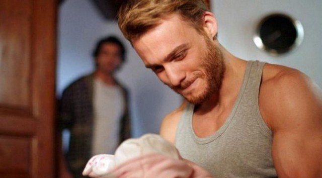 Kerem Bürsin Fotoğrafı