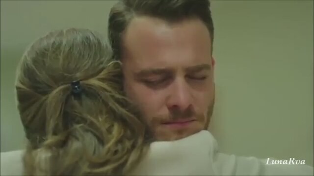 Kerem Bürsin Fotoğrafı