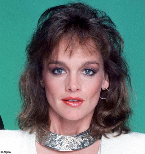 Pamela Sue Martin fotoğrafı