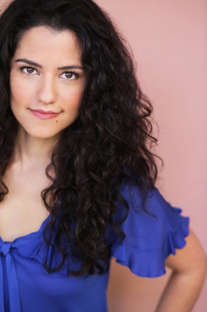 Zoë Hall fotoğrafı