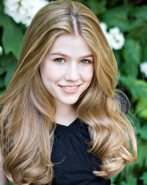 Katherine McNamara Fotoğrafı