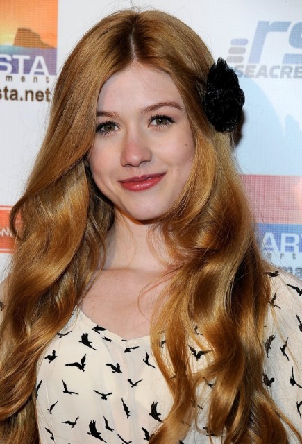 Katherine McNamara Fotoğrafı