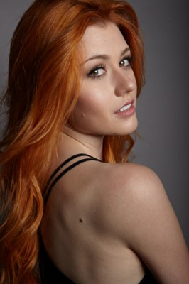 Katherine McNamara Fotoğrafı