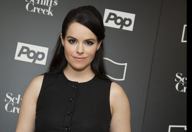 Emily Hampshire Fotoğrafı