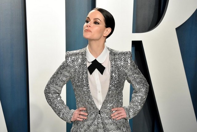 Emily Hampshire Fotoğrafı