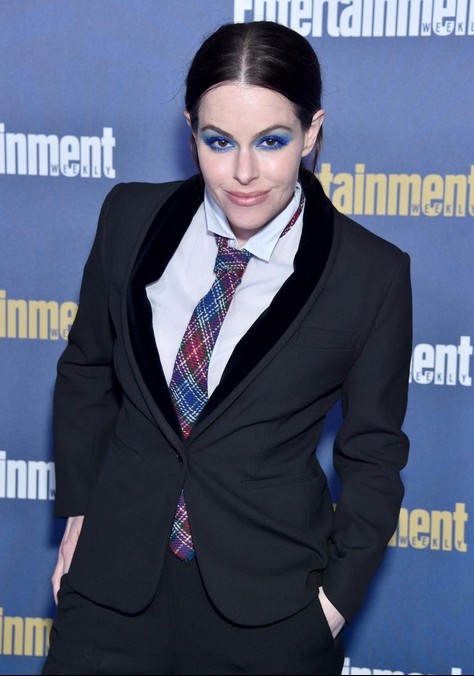 Emily Hampshire Fotoğrafı
