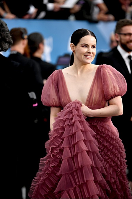 Emily Hampshire Fotoğrafı