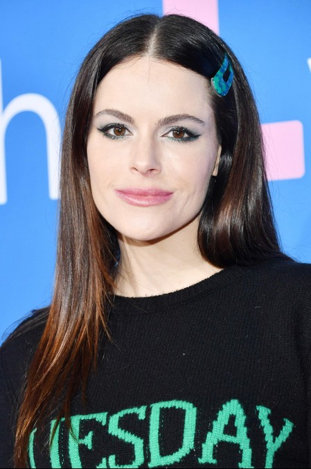 Emily Hampshire Fotoğrafı