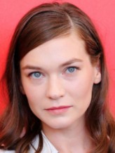 Hannah Gross fotoğrafı