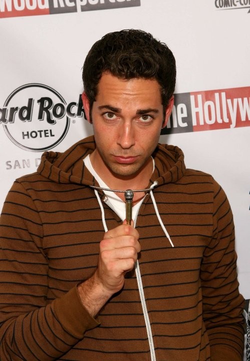 Zachary Levi Fotoğrafı