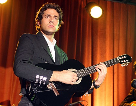 Zachary Levi Fotoğrafı