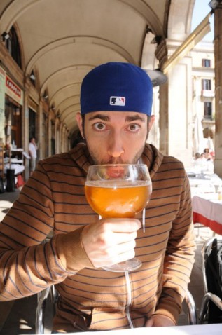 Zachary Levi Fotoğrafı