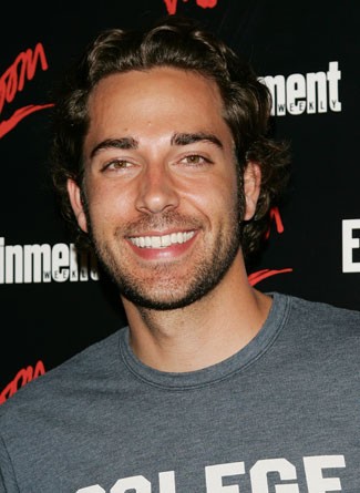 Zachary Levi Fotoğrafı