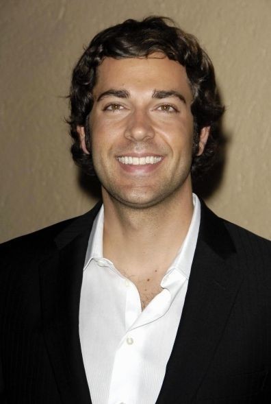 Zachary Levi Fotoğrafı