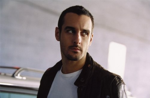 Brett London fotoğrafı