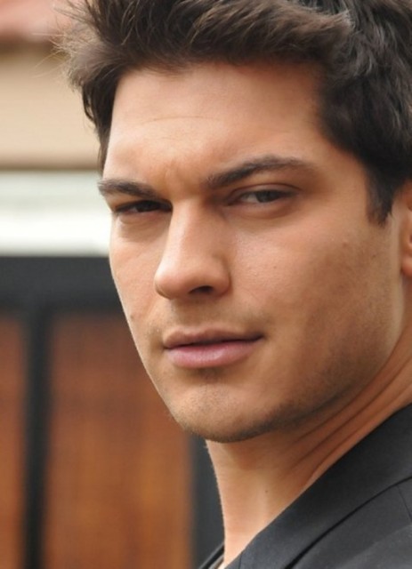 Çağatay Ulusoy fotoğrafı