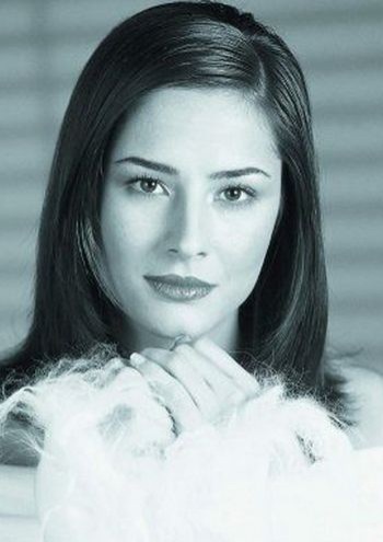 Özlem Conker Fotoğrafı