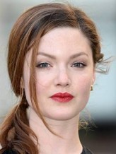 Holliday Grainger fotoğrafı