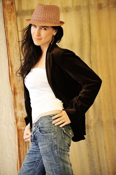 Şevval Sam fotoğrafı