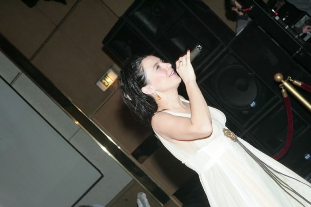 Şevval Sam fotoğrafı