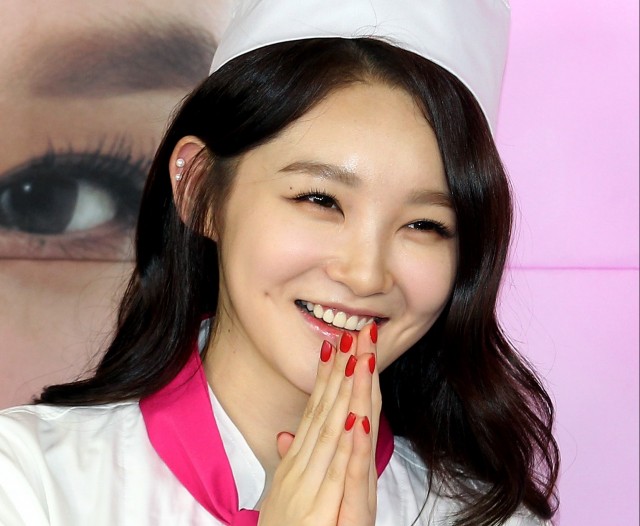 Kang Min-kyeong Fotoğrafı